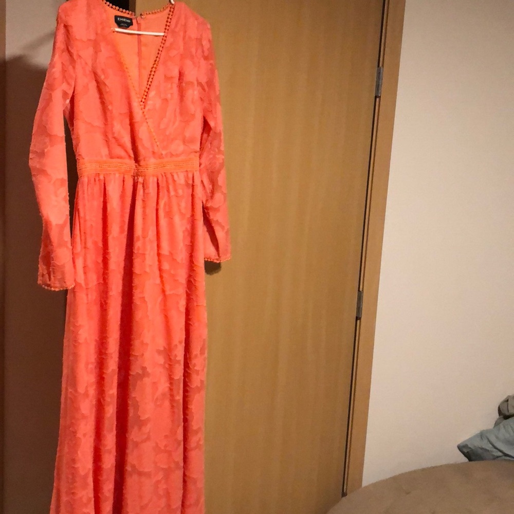 Bebe maxi dress